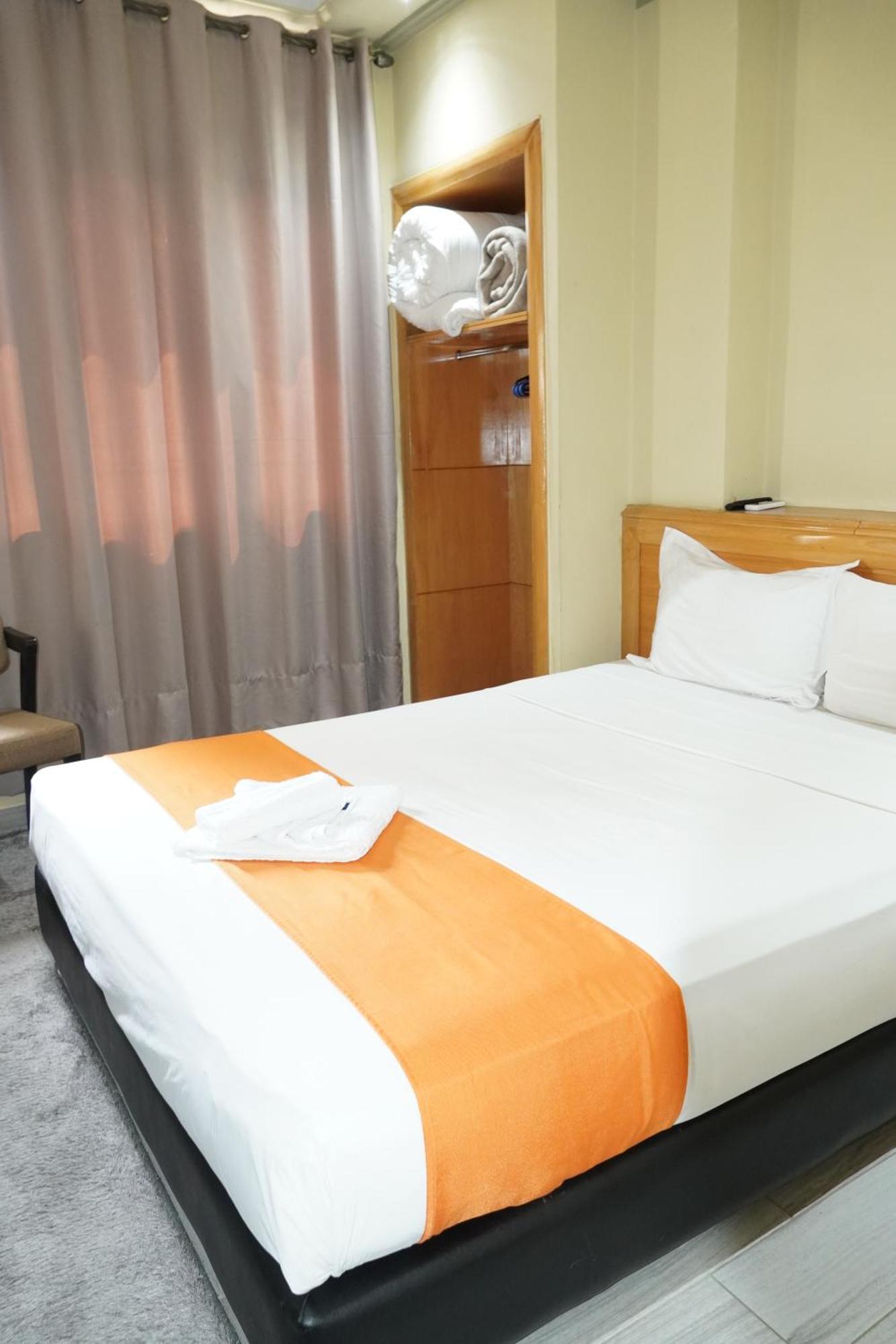 Golden Flora Hotel